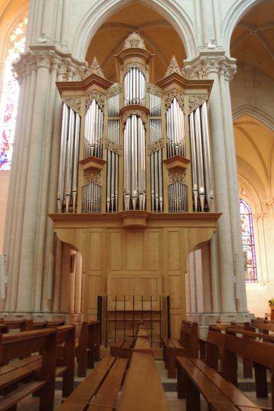Vue du buffet du nouvel orgue Desmottes Vue du buffet